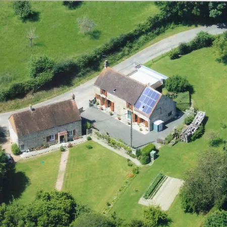 Charmante Maison Xviie Siecle Avec Jardin En Normandie - Fr-1-497-32 Летний дом