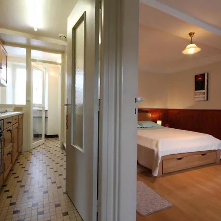 Charmante Maison Xviie Siecle Avec Jardin En Normandie - Fr-1-497-32 別荘 *